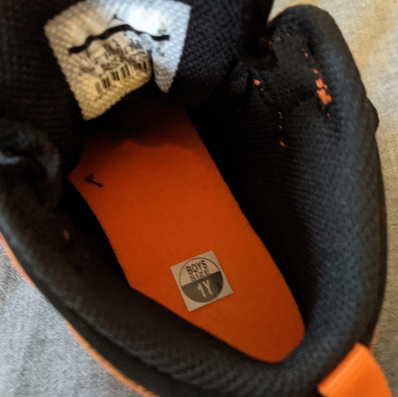 NWT Air Jordan 1 Mid PS Sneakers in Black/Cone - Picture 10 of 11